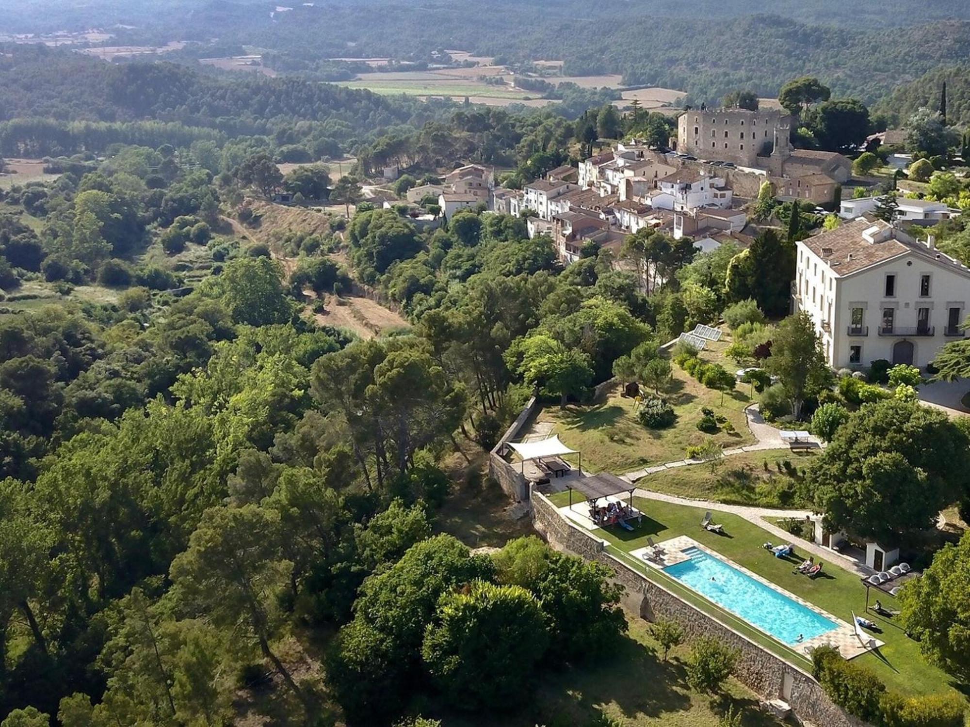 Montserrat Apartment With Terrace And Pool La Torre de Claramunt Екстериор снимка